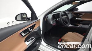 Mercedes-Benz E-Class E200 Avantgarde 2025 года из Южной Кореи