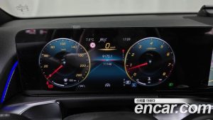 Mercedes-Benz GLB-Class GLB250 4MATIC 2023 года из Южной Кореи