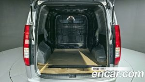 Hyundai Staria HEV 1.6 Wagon 5 2025 года из Южной Кореи