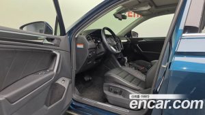 Volkswagen Tiguan 2.0 TDI 4 Prestige 2023 года из Южной Кореи