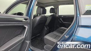 Volkswagen Tiguan 2.0 TDI 4 Prestige 2023 года из Южной Кореи