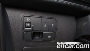Hyundai Staria L3.5 Tourer 9-Seater 2025 года из Южной Кореи