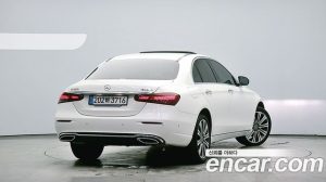 Mercedes-Benz E-Class E350 4MATIC Exclusive 2023 года из Южной Кореи