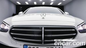 Mercedes-Benz E-Class E350 4MATIC Exclusive 2023 года из Южной Кореи