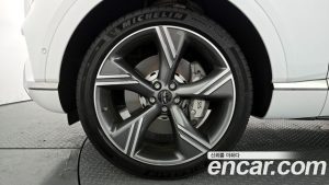 Genesis GV80 2.5T Бензин AWD 2024 года из Южной Кореи