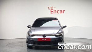 Volkswagen Golf 2.0 GTI 2024 года из Южной Кореи