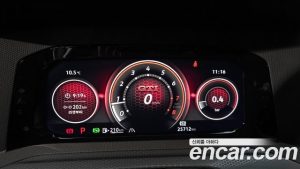 Volkswagen Golf 2.0 GTI 2024 года из Южной Кореи