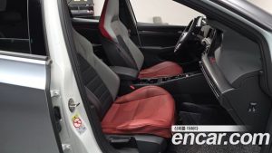 Volkswagen Golf 2.0 GTI 2024 года из Южной Кореи