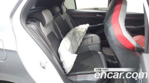 Volkswagen Golf 2.0 GTI 2024 года из Южной Кореи