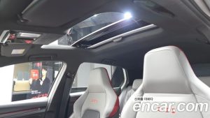 Volkswagen Golf 2.0 GTI 2024 года из Южной Кореи