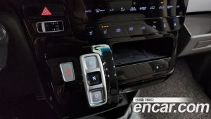 Hyundai Staria HEV 1.6 Lounge 7-Seater 2025 года из Южной Кореи