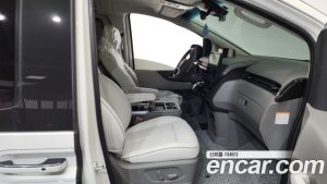 Hyundai Staria HEV 1.6 Lounge 7-Seater 2025 года из Южной Кореи