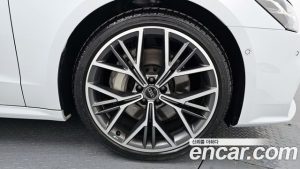 Audi A7 55 TFSI 4WD Premium 2025 года из Южной Кореи