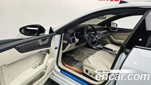 Audi A7 55 TFSI 4WD Premium 2025 года из Южной Кореи