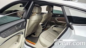 Audi A7 55 TFSI 4WD Premium 2025 года из Южной Кореи