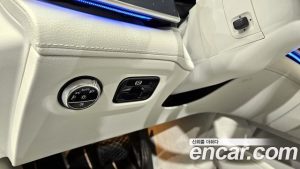 Mercedes-Benz EQE EQE350 4MATIC 2023 года из Южной Кореи