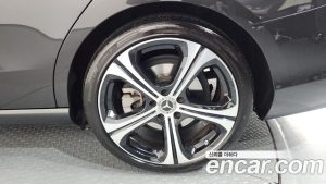 Mercedes-Benz C-Class C300 4MATIC Avantgarde 2024 года из Южной Кореи