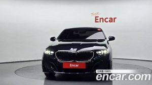 BMW 5-Series 520i Special Edition 2025 года из Южной Кореи