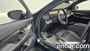BMW 5-Series 520i Special Edition 2025 года из Южной Кореи