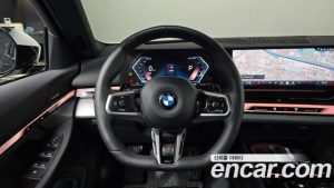 BMW 5-Series 520i Special Edition 2025 года из Южной Кореи