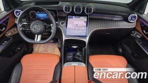 Mercedes-Benz GLC-Class GLC300 4MATIC AMG Line 2024 года из Южной Кореи