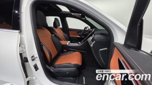 Mercedes-Benz GLC-Class GLC300 4MATIC AMG Line 2024 года из Южной Кореи