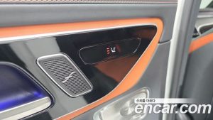 Mercedes-Benz GLC-Class GLC300 4MATIC AMG Line 2024 года из Южной Кореи