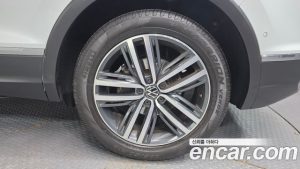 Volkswagen Tiguan 2.0 TDI Prestige 2023 года из Южной Кореи