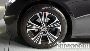 Mercedes-Benz E-Class E200 Avantgarde 2024 года из Южной Кореи