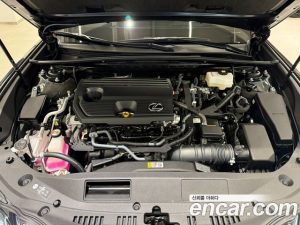Lexus ES Luxury Plus 2026 года из Южной Кореи