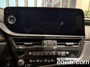 Lexus ES Luxury Plus 2026 года из Южной Кореи