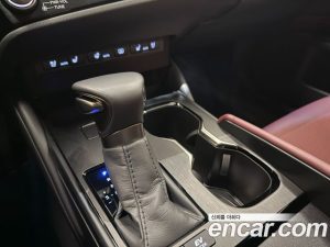 Lexus ES Luxury Plus 2026 года из Южной Кореи