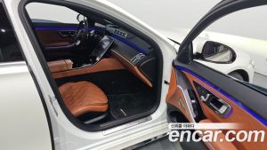 Mercedes-Benz S-Class S400 d 4MATIC 2023 года из Южной Кореи