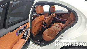 Mercedes-Benz S-Class S400 d 4MATIC 2023 года из Южной Кореи