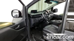 Hyundai Staria HEV 1.6 Tourer 11-Seater 2025 года из Южной Кореи