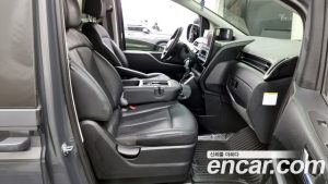 Hyundai Staria HEV 1.6 Tourer 11-Seater 2025 года из Южной Кореи