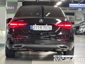 Mercedes-Benz C-Class C200 Avantgarde 2024 года из Южной Кореи