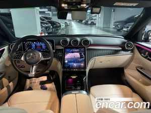Mercedes-Benz C-Class C200 Avantgarde 2024 года из Южной Кореи