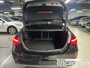 Mercedes-Benz C-Class C200 Avantgarde 2024 года из Южной Кореи
