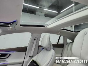 Mercedes-Benz EQE EQE350 4MATIC 2023 года из Южной Кореи