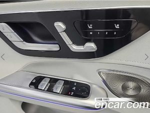 Mercedes-Benz EQE EQE350 4MATIC 2023 года из Южной Кореи