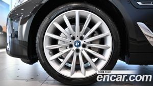 BMW 5-Series 530e Luxury 2023 года из Южной Кореи