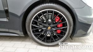Porsche Panamera 4.0 GTS 2022 года из Южной Кореи