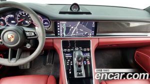 Porsche Panamera 4.0 GTS 2022 года из Южной Кореи