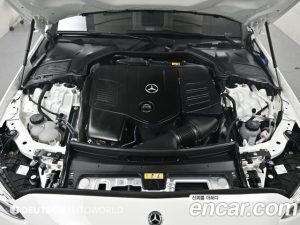 Mercedes-Benz C-Class C300 4MATIC AMG Line 2023 года из Южной Кореи