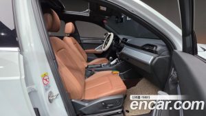 Audi Q3 35 TDI Premium 2023 года из Южной Кореи