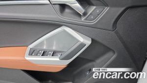 Audi Q3 35 TDI Premium 2023 года из Южной Кореи