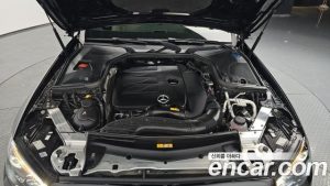 Mercedes-Benz E-Class E350 4MATIC Exclusive 2023 года из Южной Кореи