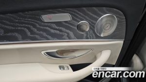 Mercedes-Benz E-Class E350 4MATIC Exclusive 2023 года из Южной Кореи