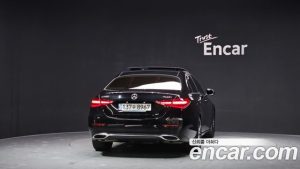 Mercedes-Benz C-Class C300 4MATIC Avantgarde 2024 года из Южной Кореи